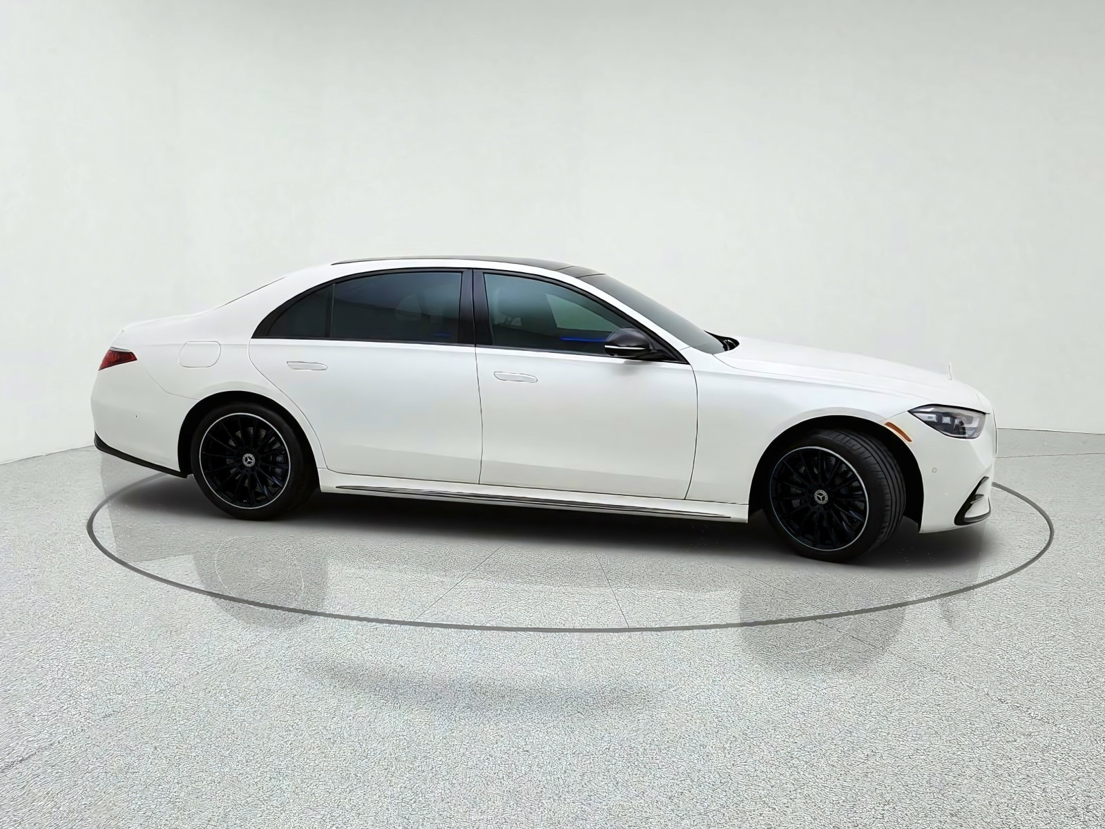 Used 2023 MANUFAKTUR Diamond White Mercedes-Benz S 500 image 6