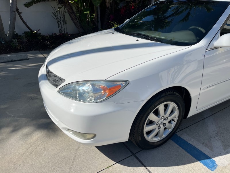 2004 Toyota Camry XLE LOW MILES 75,074 in , 