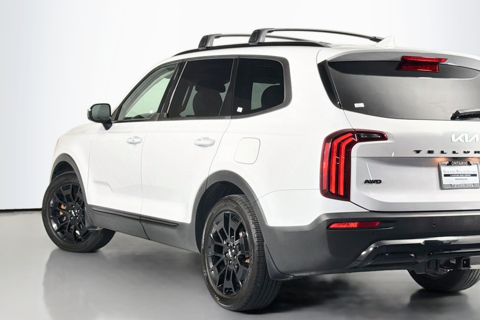 Used 2022 Glacial White Pearl Kia SX image 16