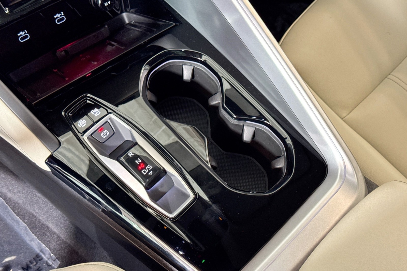 New 2025 Arkona White Audi Premium Plus 2.0 TFSI quattro image 15