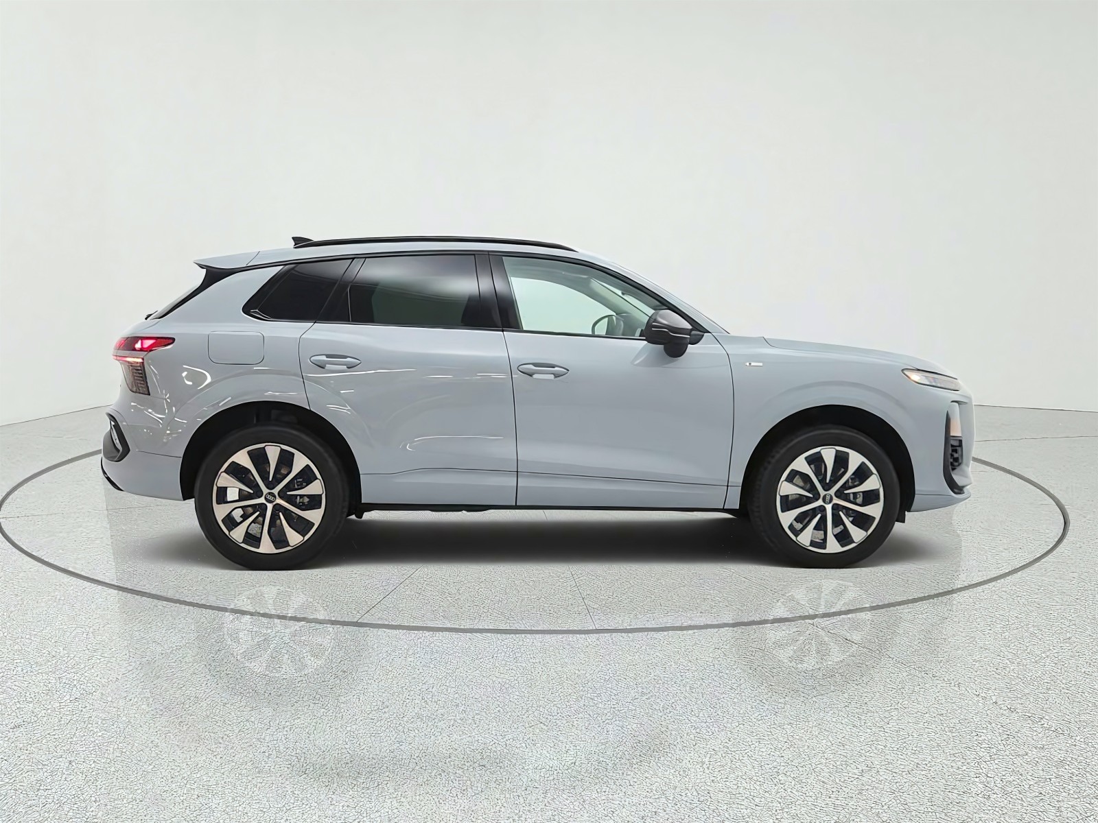New 2026 Arrow Gray Pearl Effect Audi S line quattro image 4