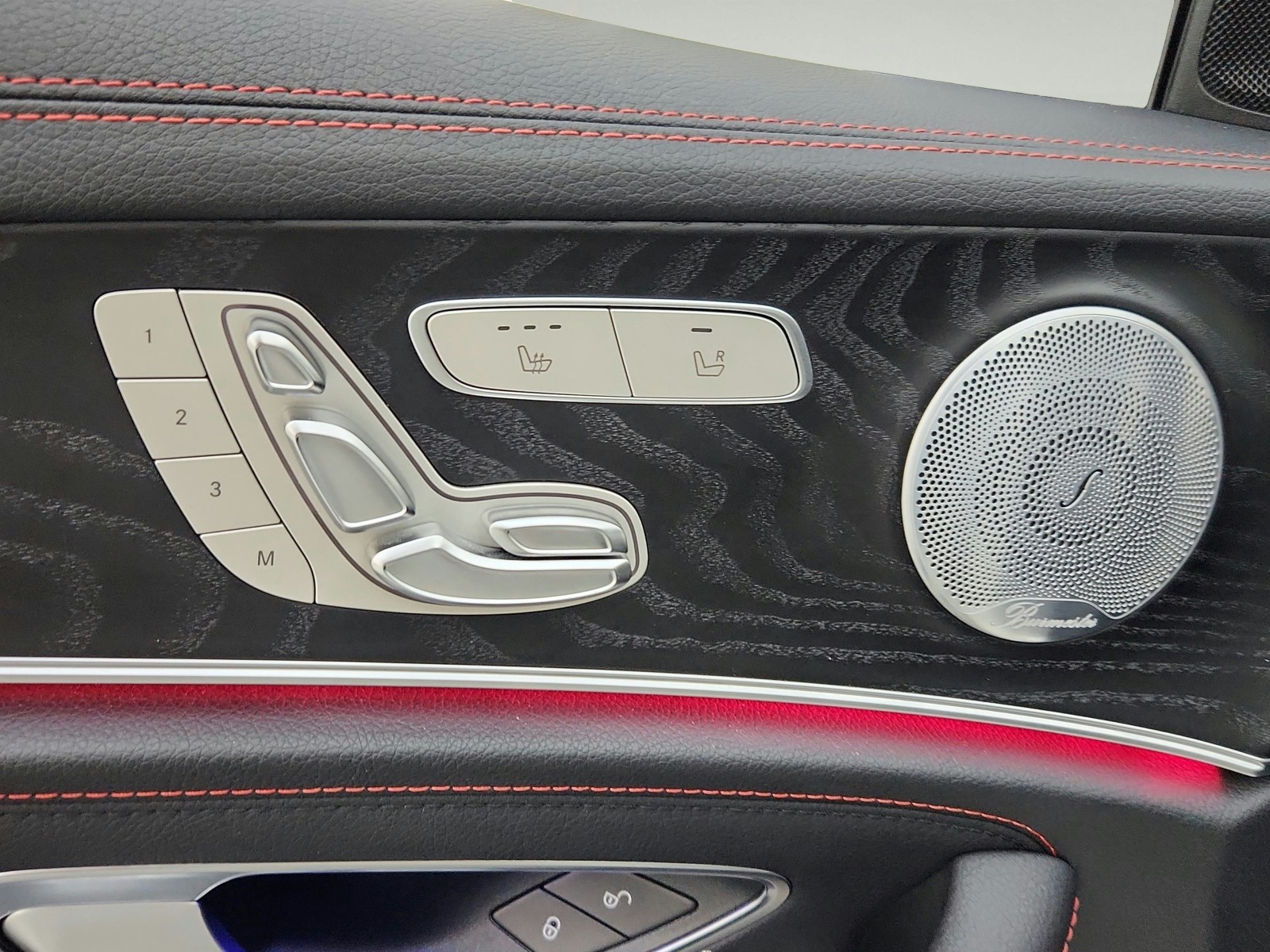 Used 2018 designo Diamond White Mercedes-Benz AMG® E 43 image 25