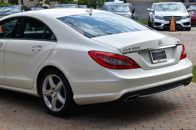 2012 Mercedes-Benz CLS-Class CLS550 4MATIC Premium 1 Pkg. Moonroof Leather Keyless GO Blind S 9