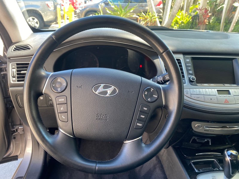 2012 Hyundai Genesis 3.8L SUNROOF PREM PKG in , 