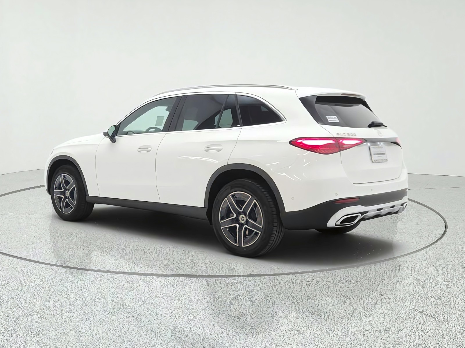 New 2027 Polar White Mercedes-Benz GLC 300 SUV image 7
