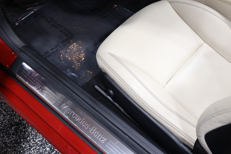 2012 Mercedes-Benz SLK 350 AMG Sport 2dr Roadster in , 