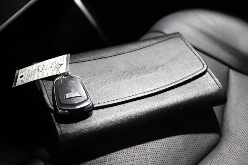 2016 Cadillac Escalade ESV Luxury Collection 4WD 4dr Suv in , 