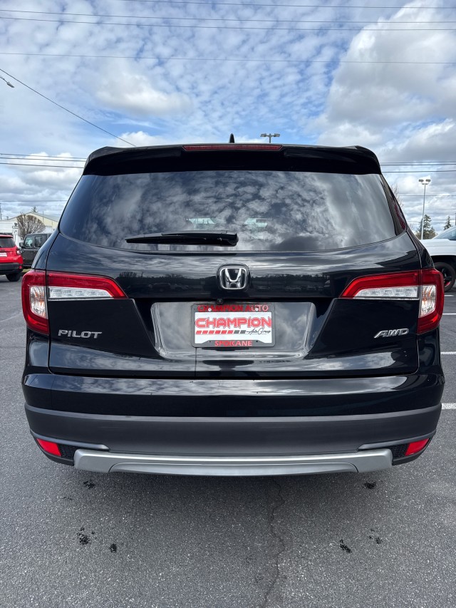 View vehicle photo 7