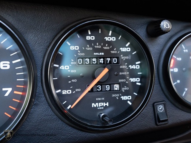 Porsche 911 Carrera