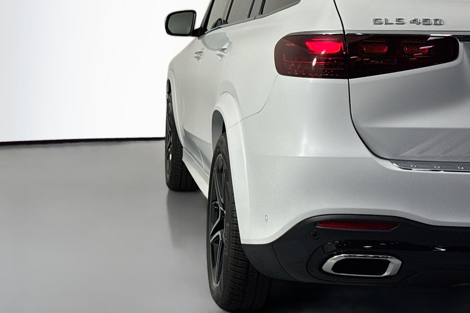 New 2026 MANUFAKTUR Signature Moonlight W Mercedes-Benz GLS 450 4MATIC® SUV image 15