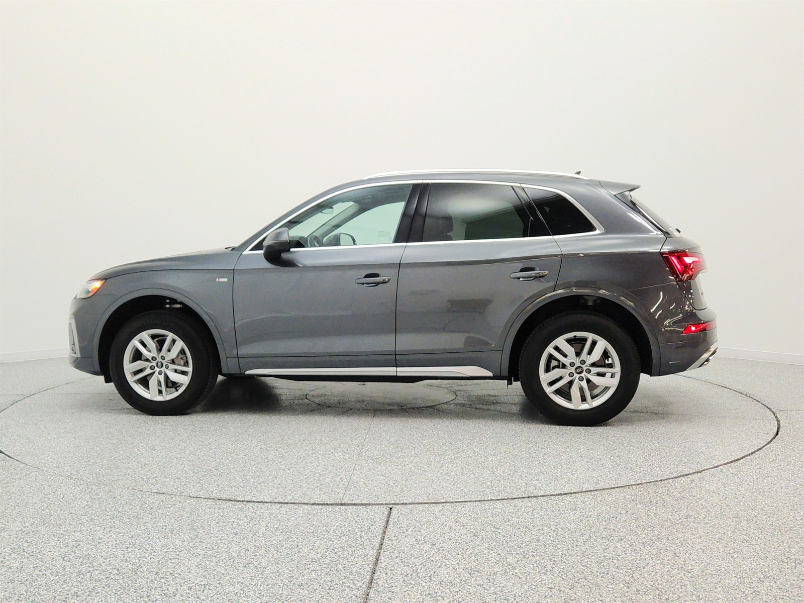 Used 2024 Daytona Gray Pearl Effect Audi S line Premium 45 TFSI quattro image 8