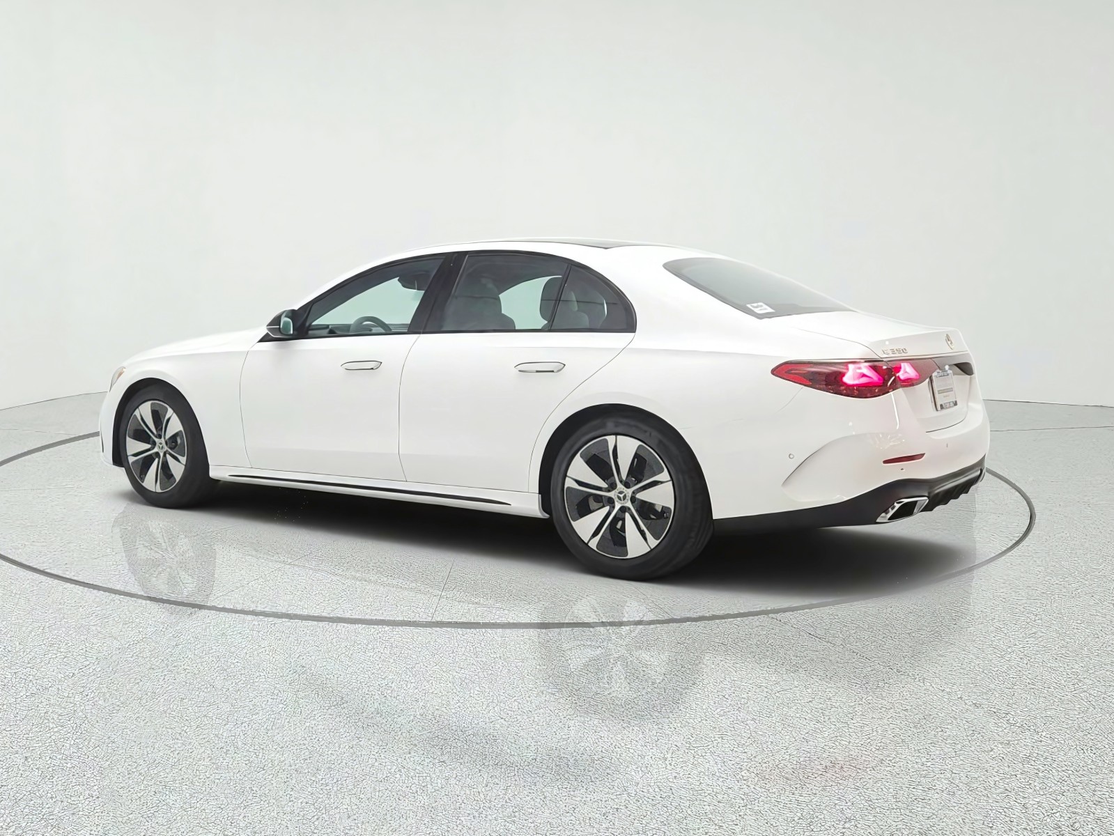New 2027 Polar White Mercedes-Benz E 350 RWD Sedan image 7