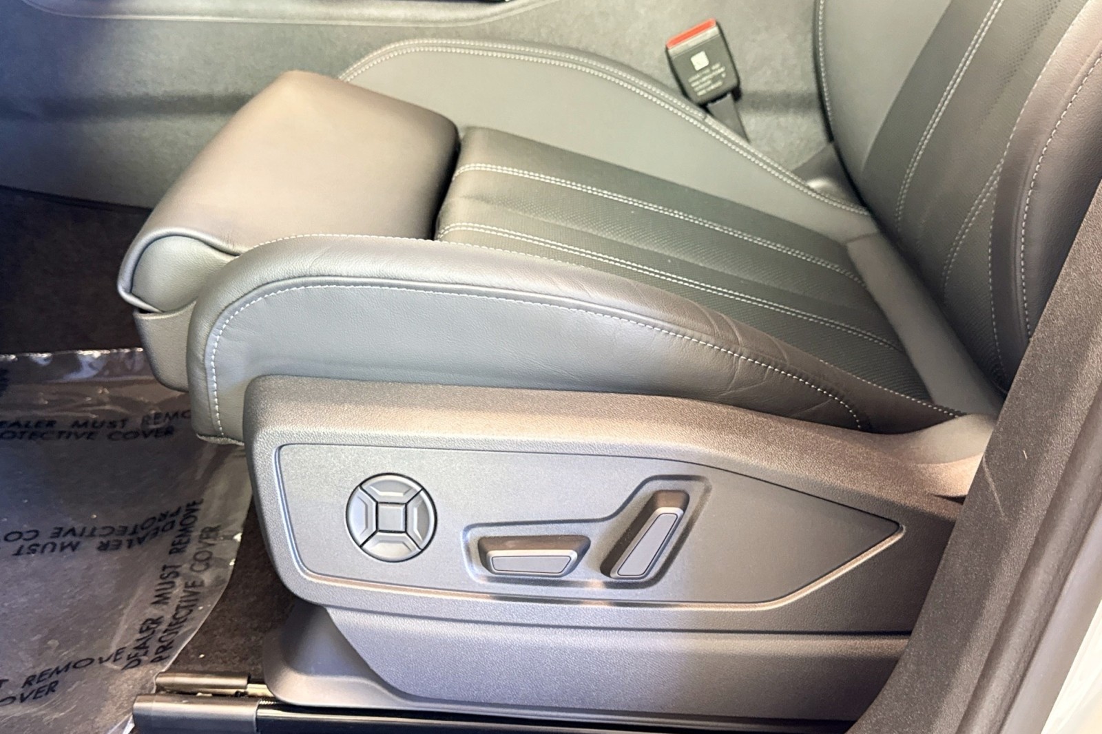 New 2025 Glacier White Metallic Audi Premium Plus 2.0 TFSI quattro image 17