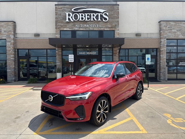 2023 Volvo XC60 B5 Plus Dark Theme