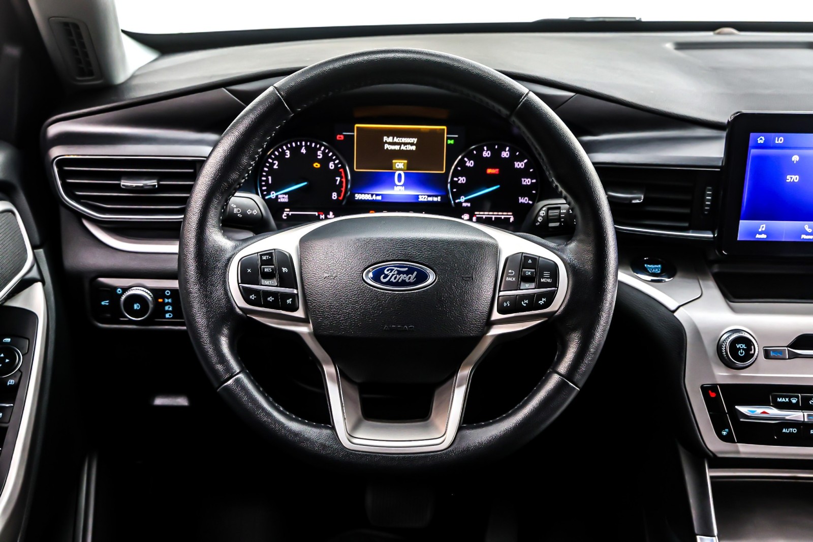 Used 2023 Oxford White Ford XLT RWD image 18