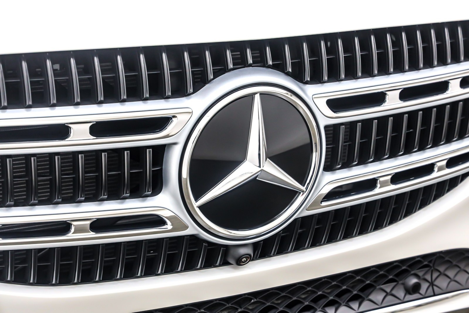 New 2026 Polar White Mercedes-Benz GLE 350 image 13