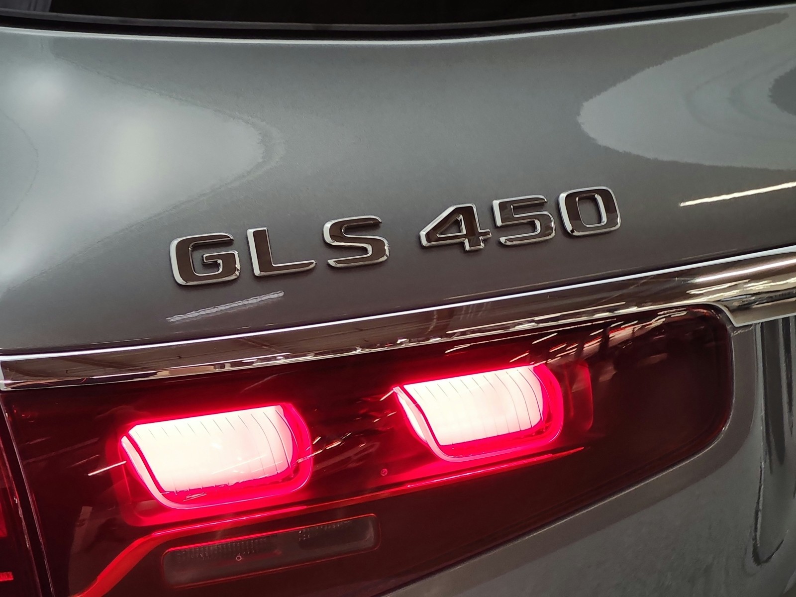 New 2026 Selenite Grey Metallic Mercedes-Benz GLS 450 image 15