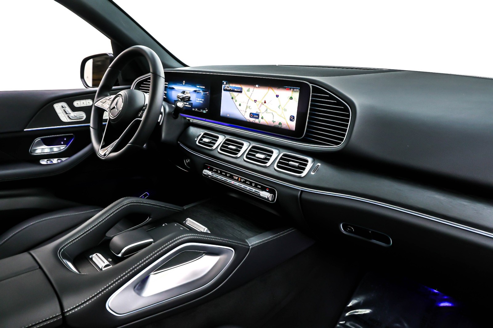 New 2026 Obsidian Black Metallic Mercedes-Benz GLE 580 image 5