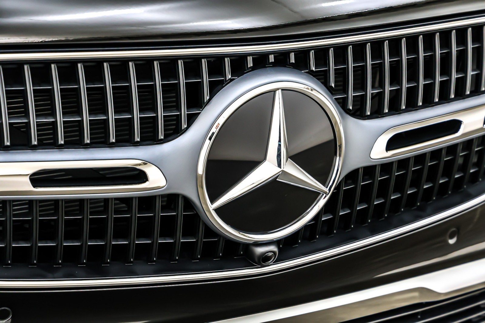 New 2026 Black Mercedes-Benz GLC 300 image 13