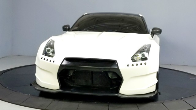 2013 Nissan GT-R Premium 2