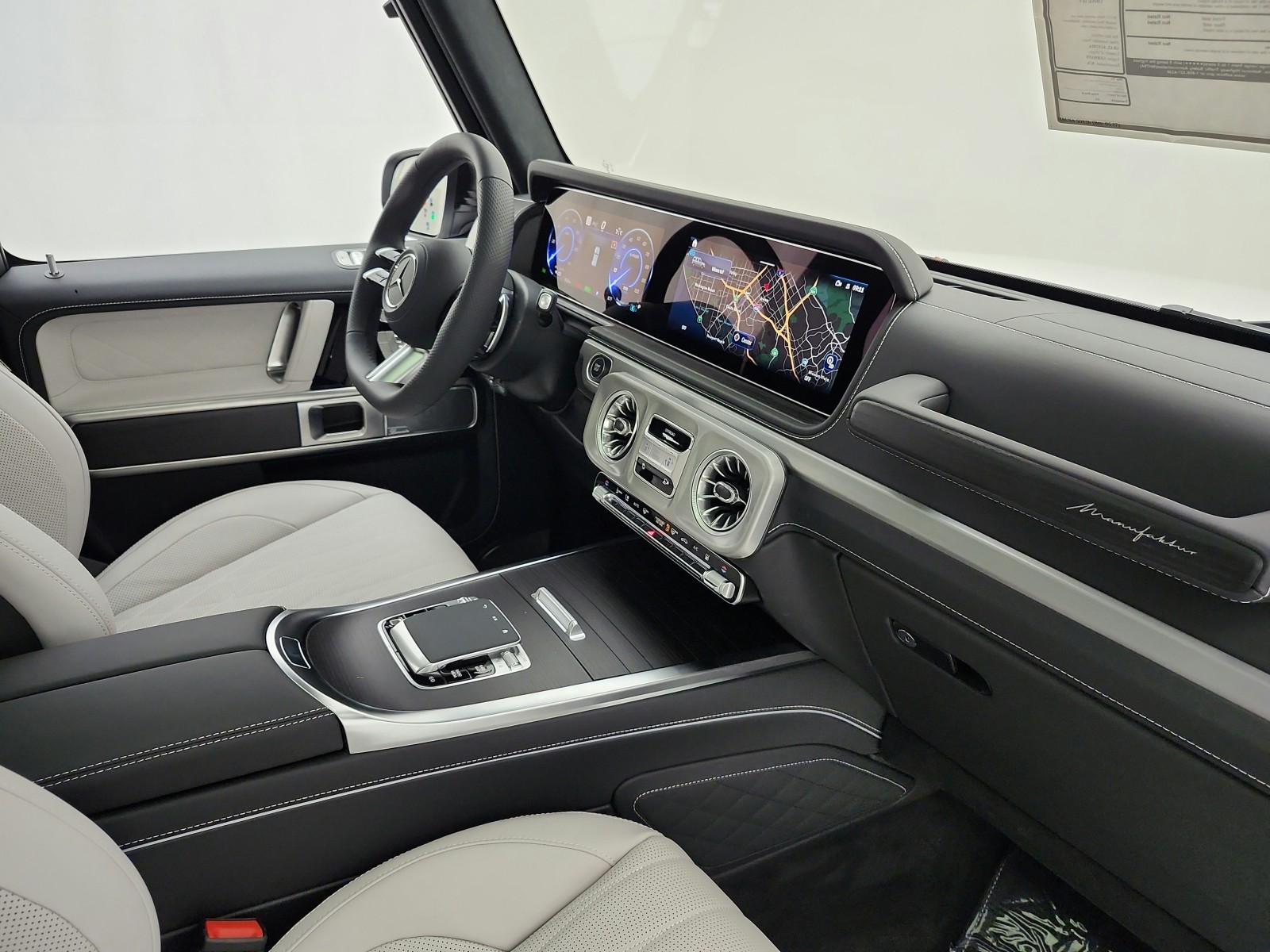 New 2027 MANUFAKTUR Moonlight White Metallic Mercedes-Benz G 580e SUV image 13
