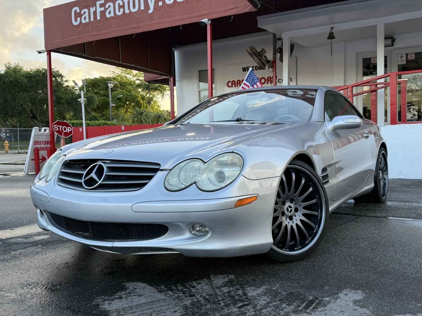 Brilliant Silve 2005 Mercedes-Benz SL-Class SL 500 Convertible Rear-Wheel Drive Automatic
