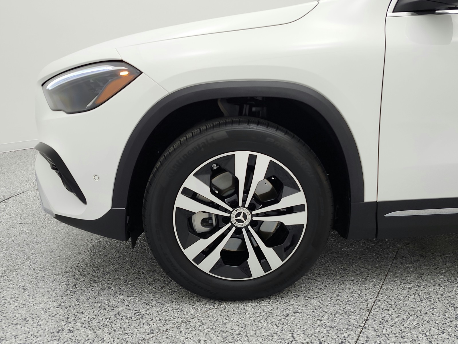 Certified Used 2026 Polar White Mercedes-Benz GLA 250 SUV image 18