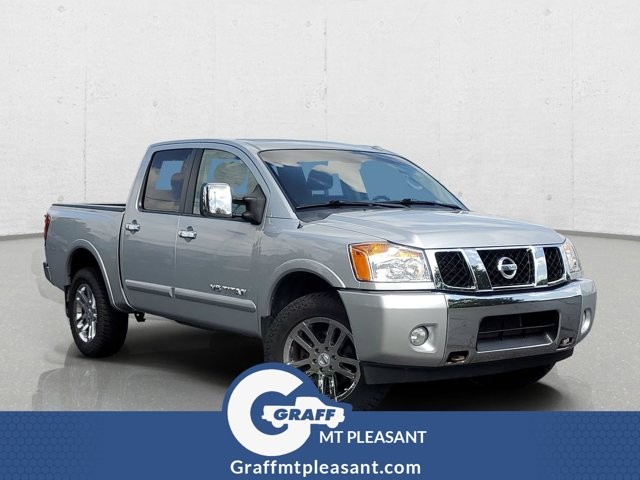 2013 Nissan Titan SV Crew Cab 4WD