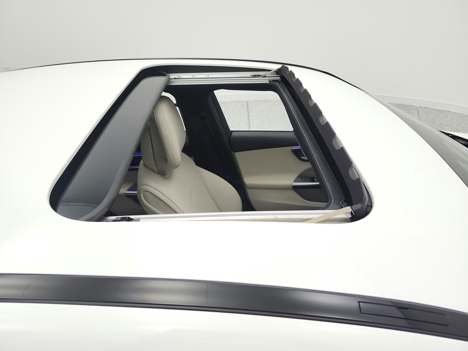 Certified Used 2025 Polar White Mercedes-Benz C 300 Sedan image 27