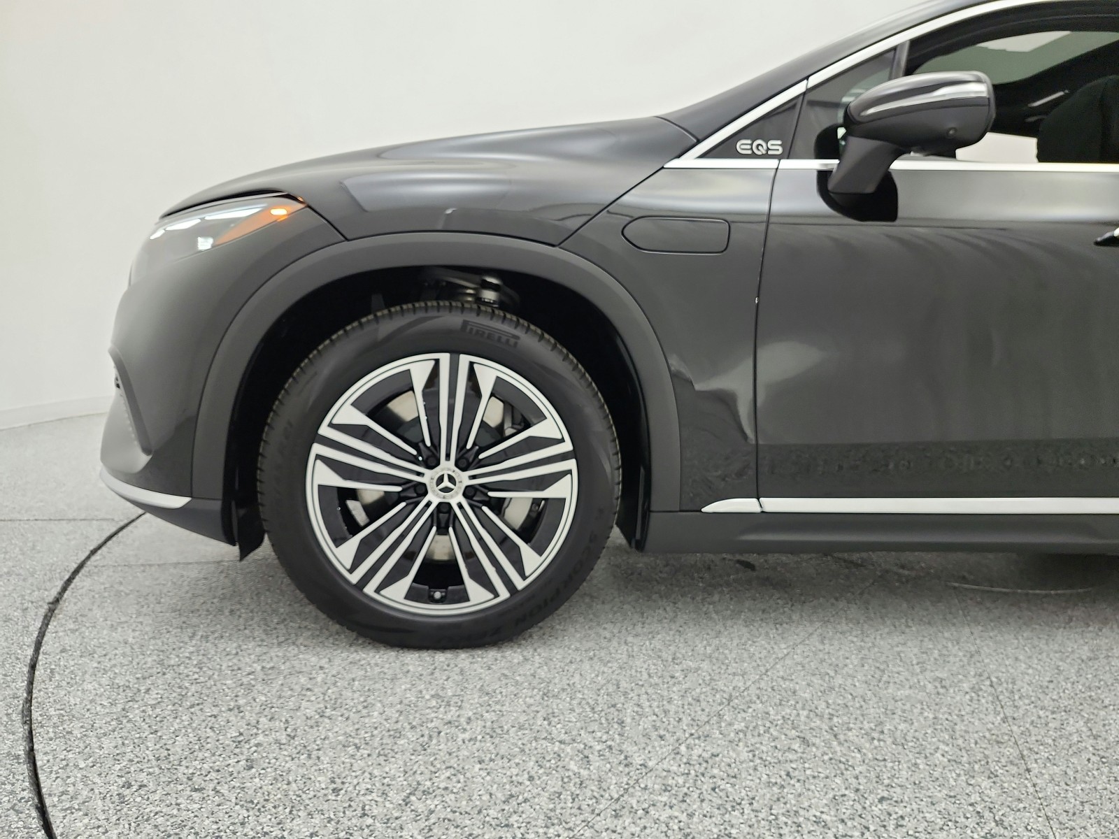 New 2026 Black Mercedes-Benz EQS 400 4MATIC® SUV image 12