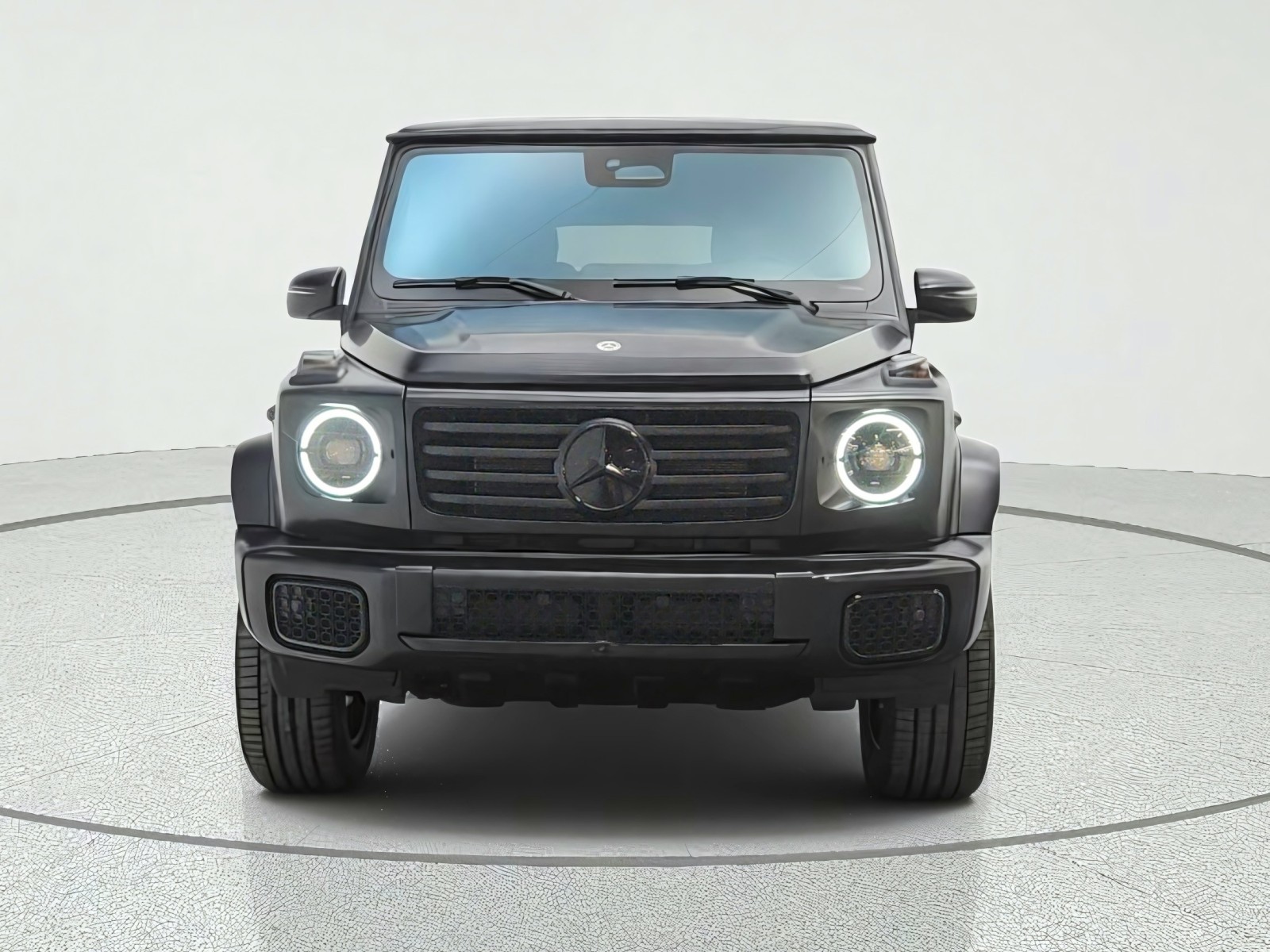 New 2027 MANUFAKTUR Night Black magno Mercedes-Benz G 580e SUV image 2