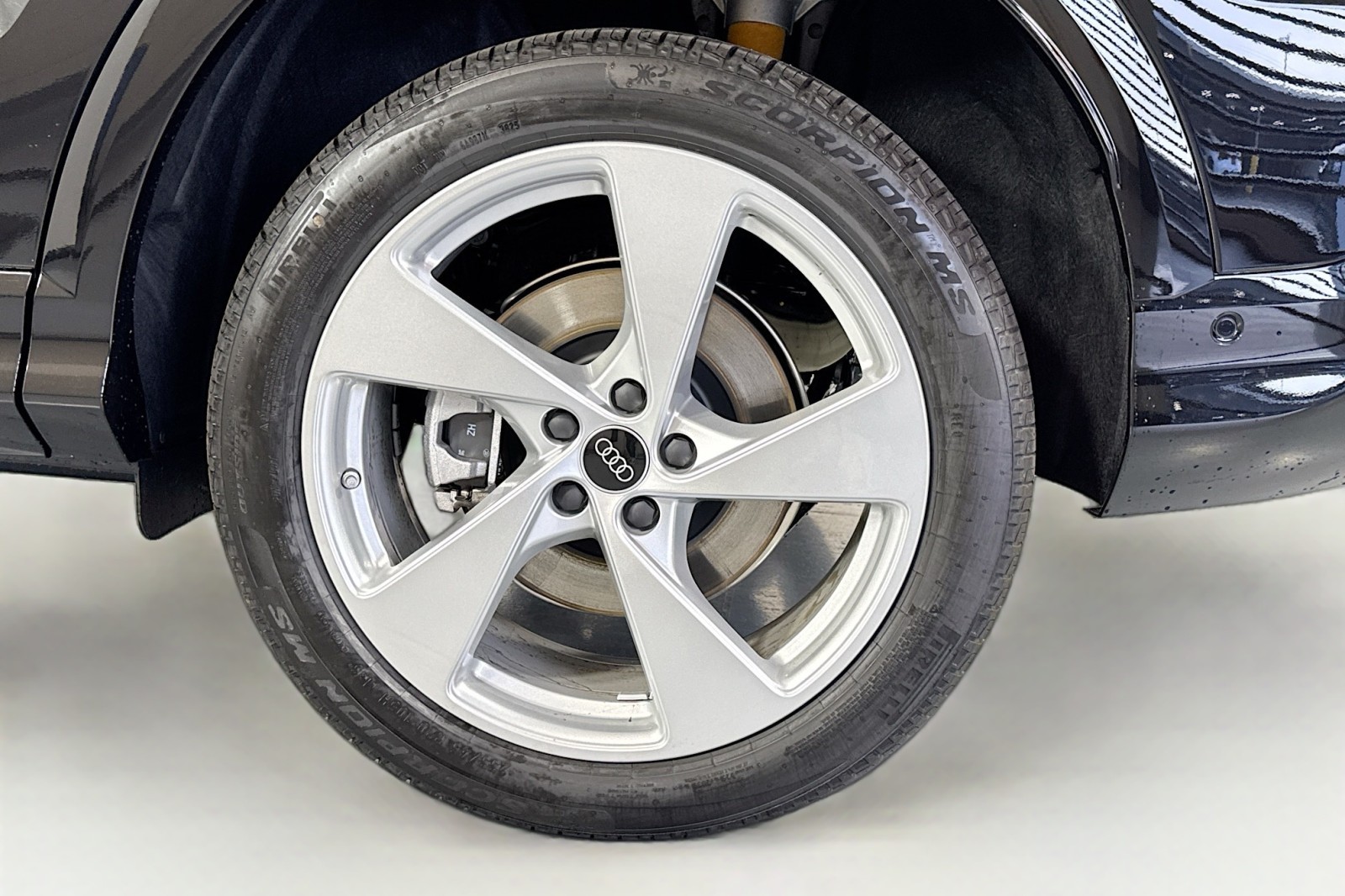 New 2025 Mythos Black Metallic Audi Premium Plus 2.0 TFSI quattro image 29