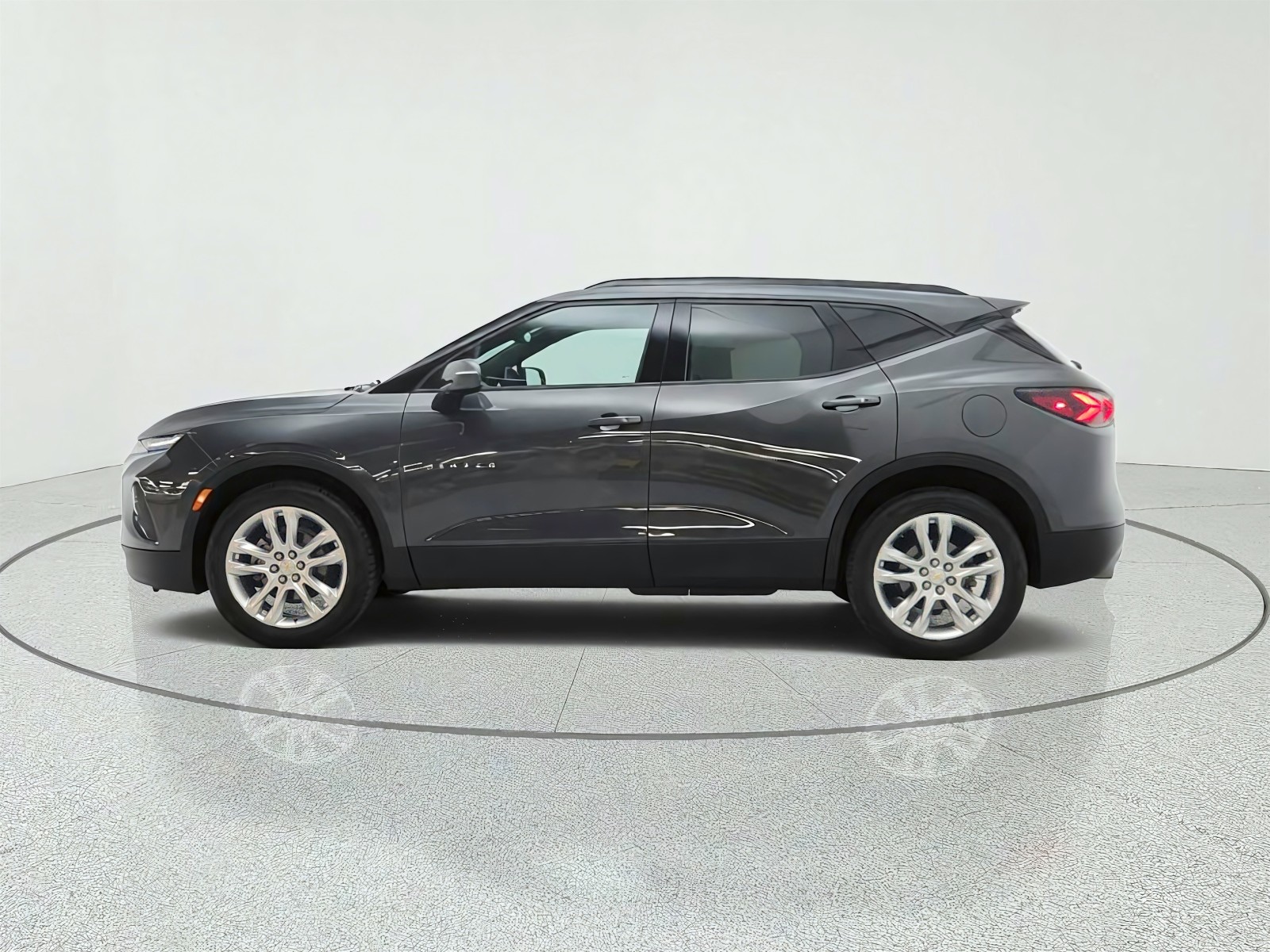 Used 2019 Nightfall Gray Metallic Chevrolet AWD 4dr w/3LT image 8