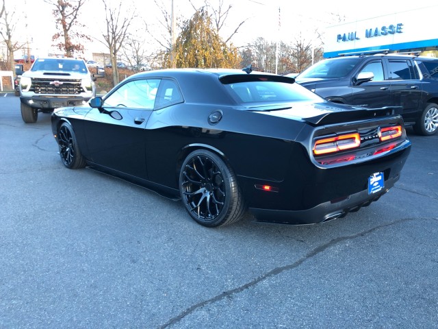 2017 Dodge Challenger SXT Plus 4