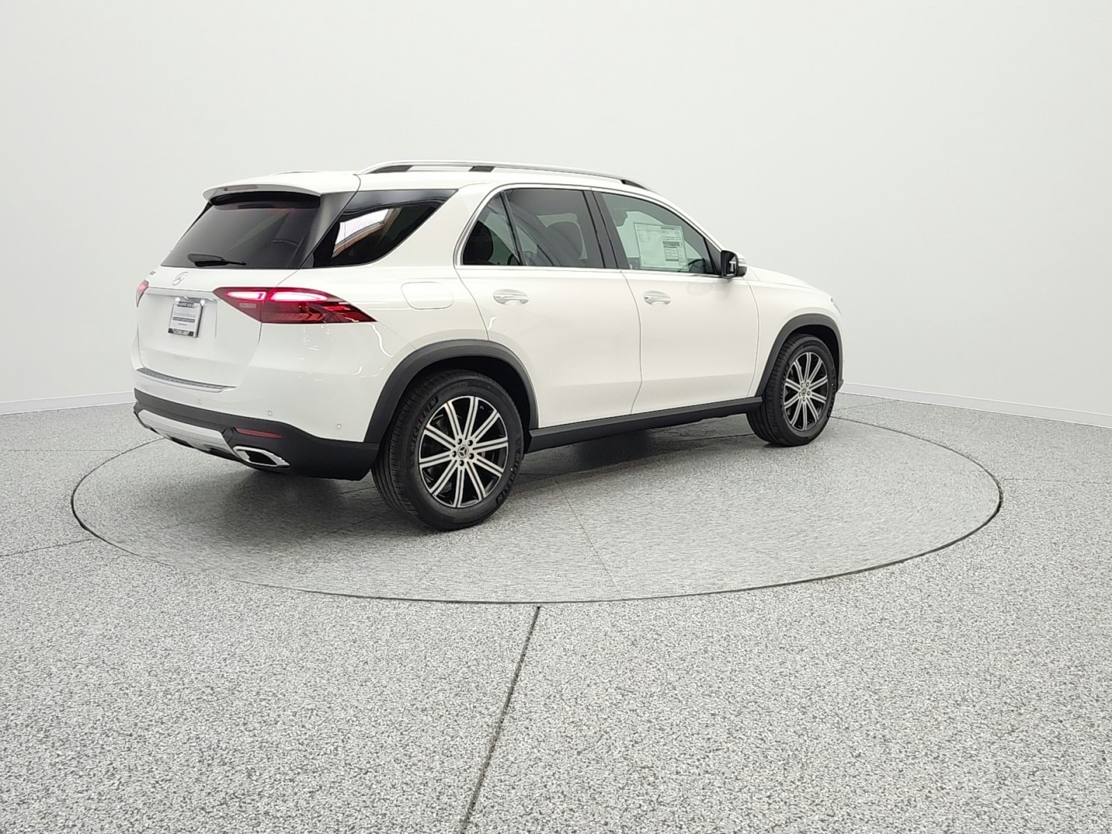 New 2026 Polar White Mercedes-Benz GLE 350 image 5