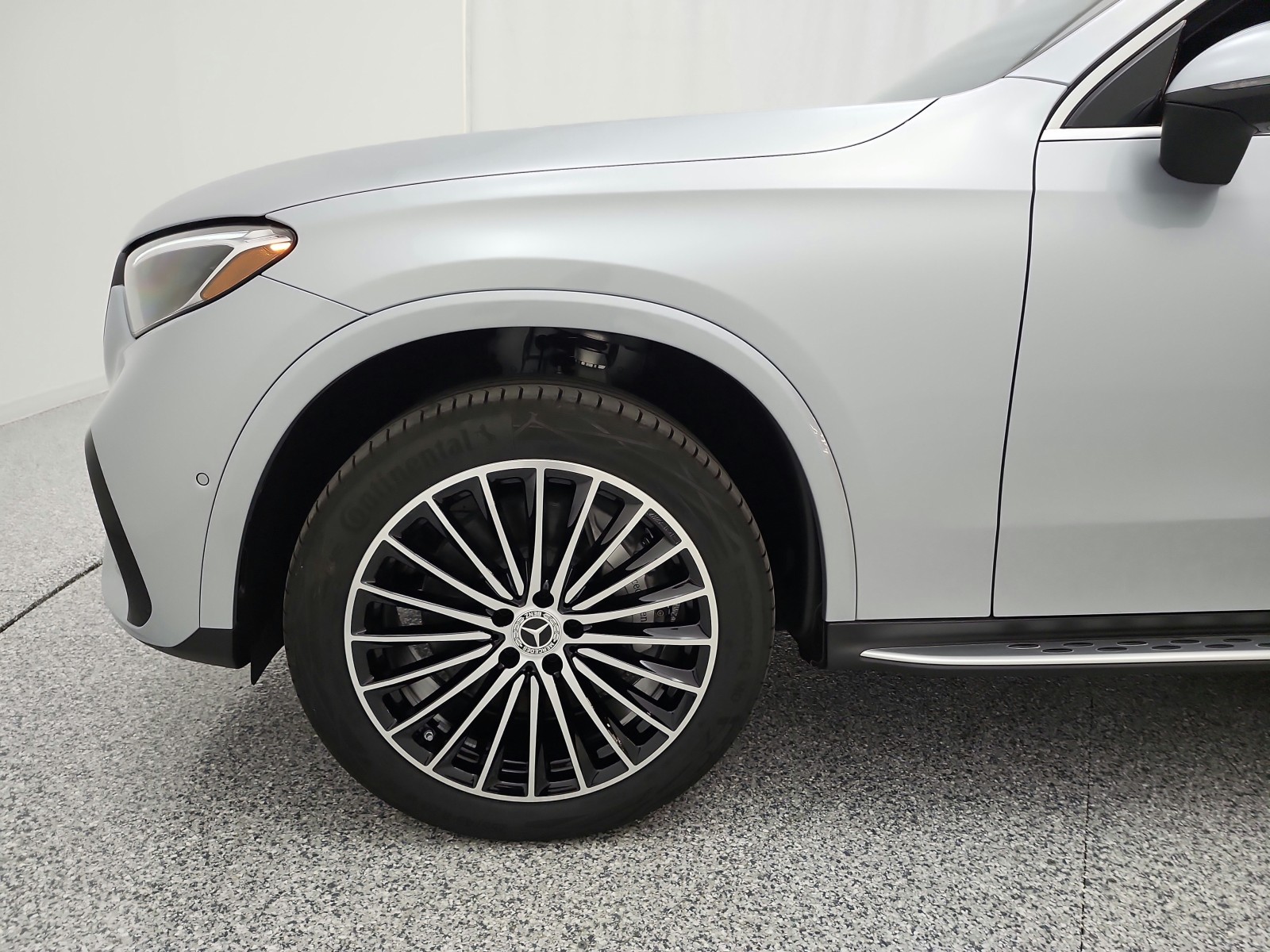 New 2026 Cirrus Silver Metallic Mercedes-Benz GLC 300 SUV image 13