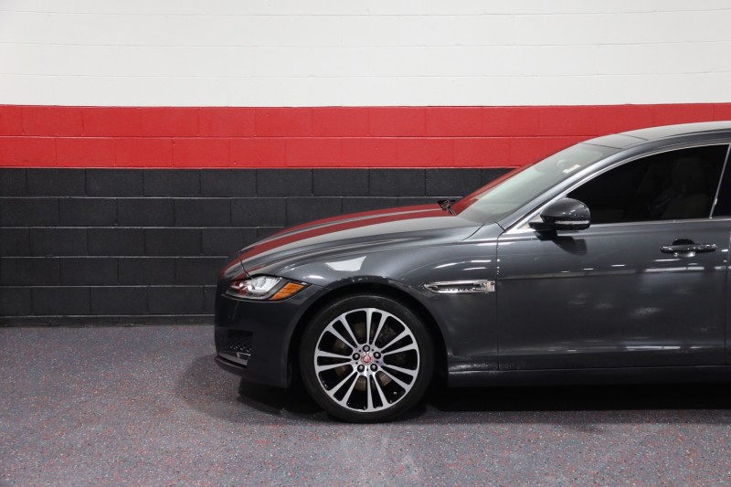 2016 Jaguar XF 35t Prestige AWD 4dr Sedan in , 