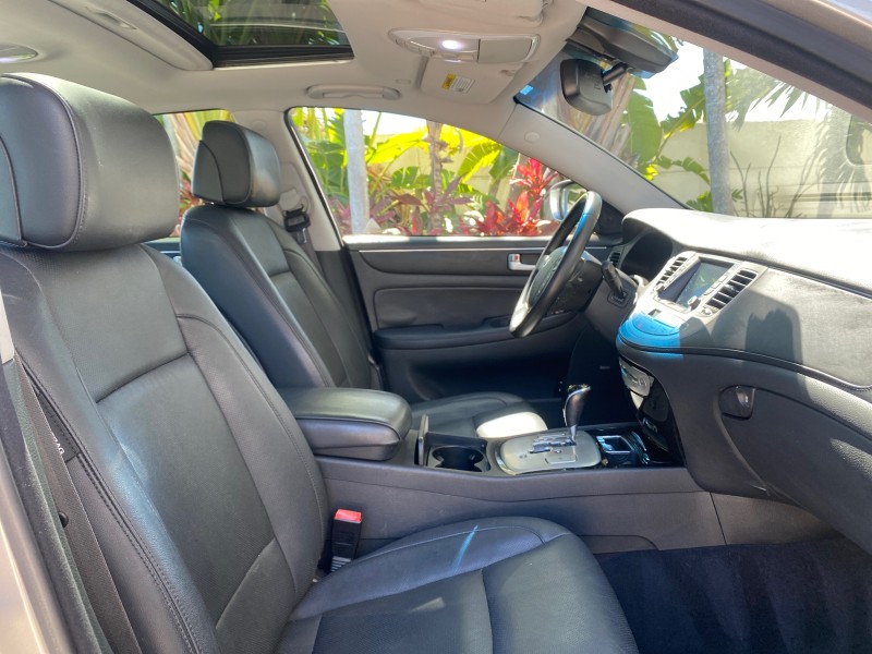 2012 Hyundai Genesis 3.8L SUNROOF PREM PKG in , 