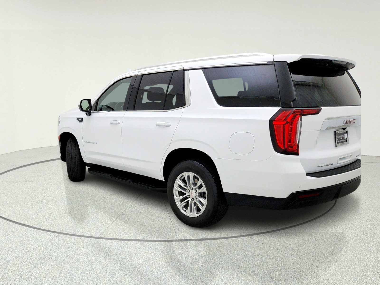 Used 2024 Summit White GMC SLE image 12