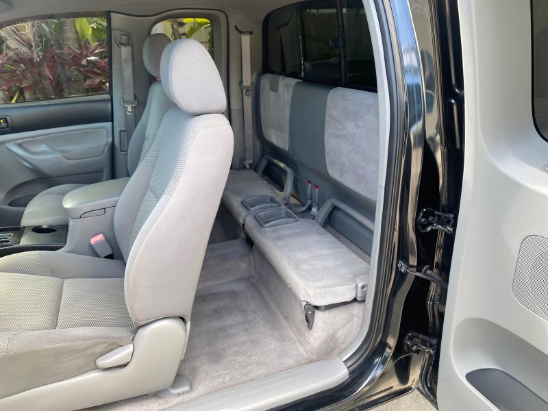 2007 Toyota Tacoma 4 DR CAMPER TOP LOW MILES 52,954 in , 