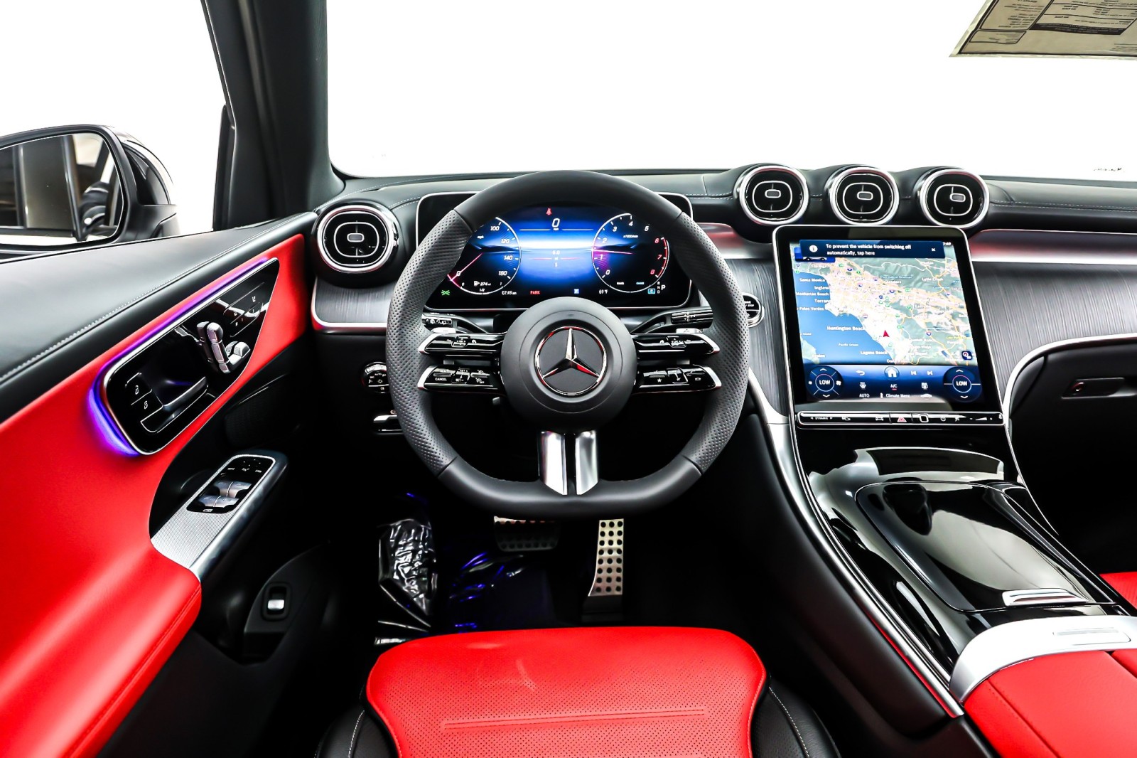 New 2026 Polar White Mercedes-Benz GLC 300 image 4