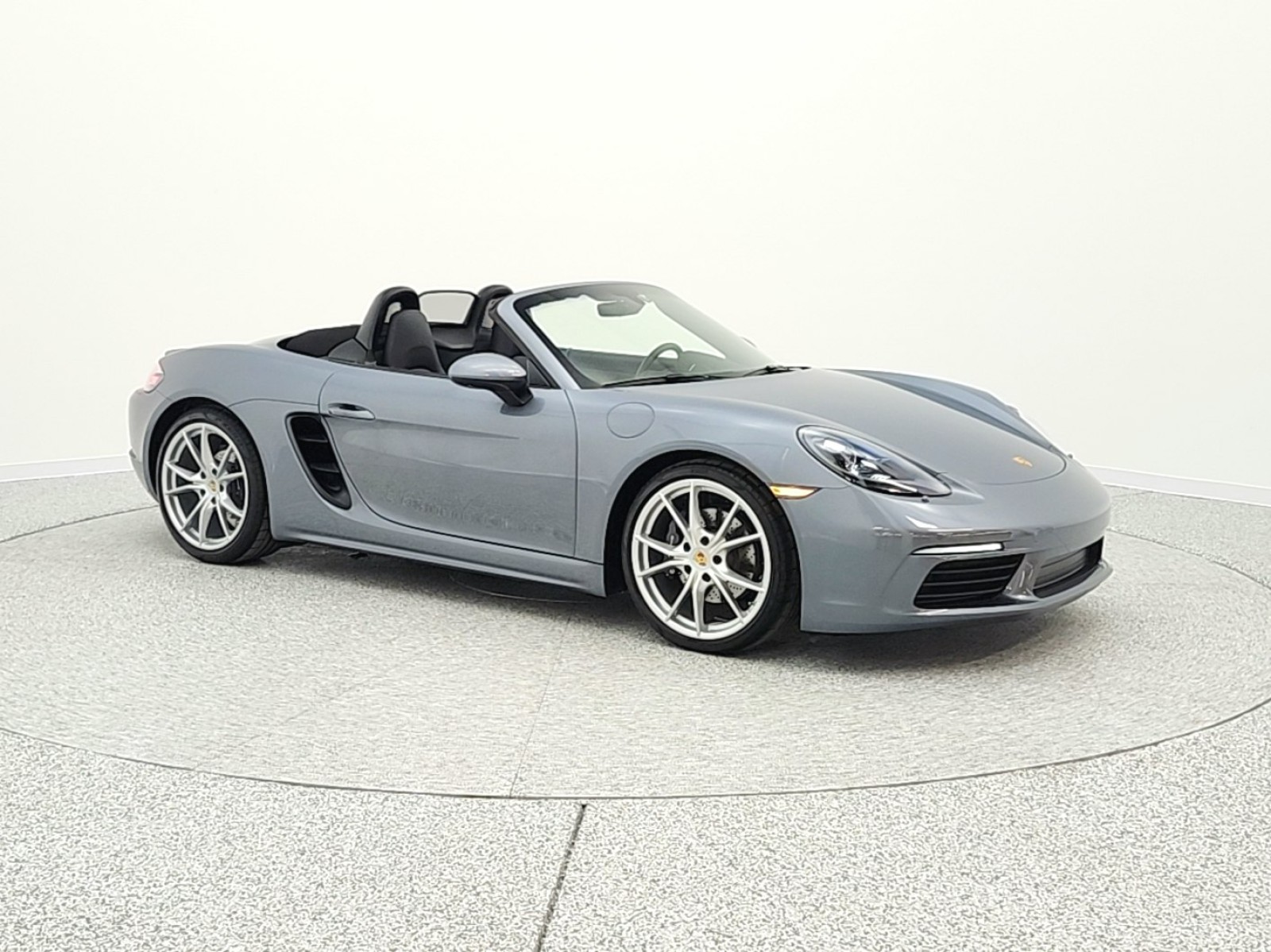 Used 2025 Agate Grey Metallic Porsche Roadster image 3