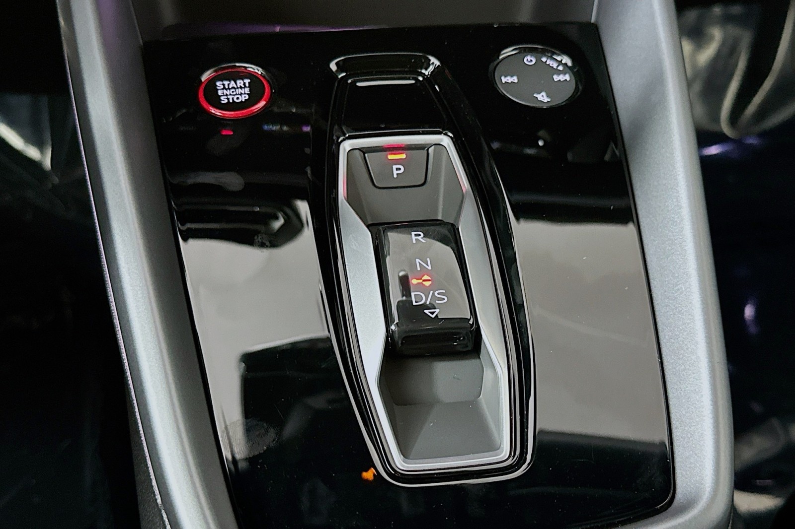 New 2026 Mythos Black Metallic Audi  image 7