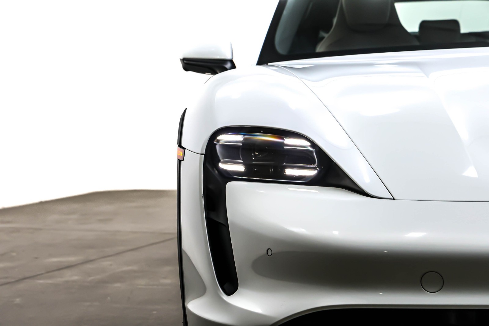 Used 2023 Carrara White Metallic Porsche 4 Cross Turismo AWD image 15