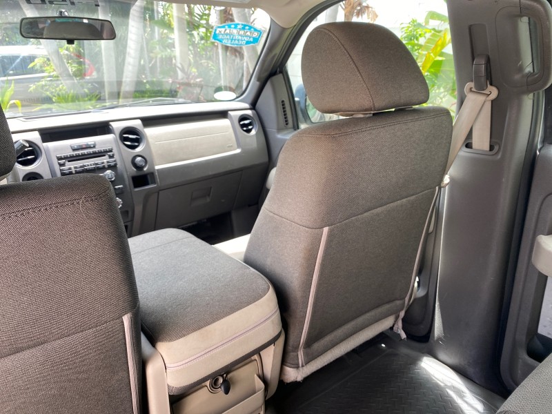 2010 Ford F-150 4 DR CREW XL LOW MILES 34,625 in , 
