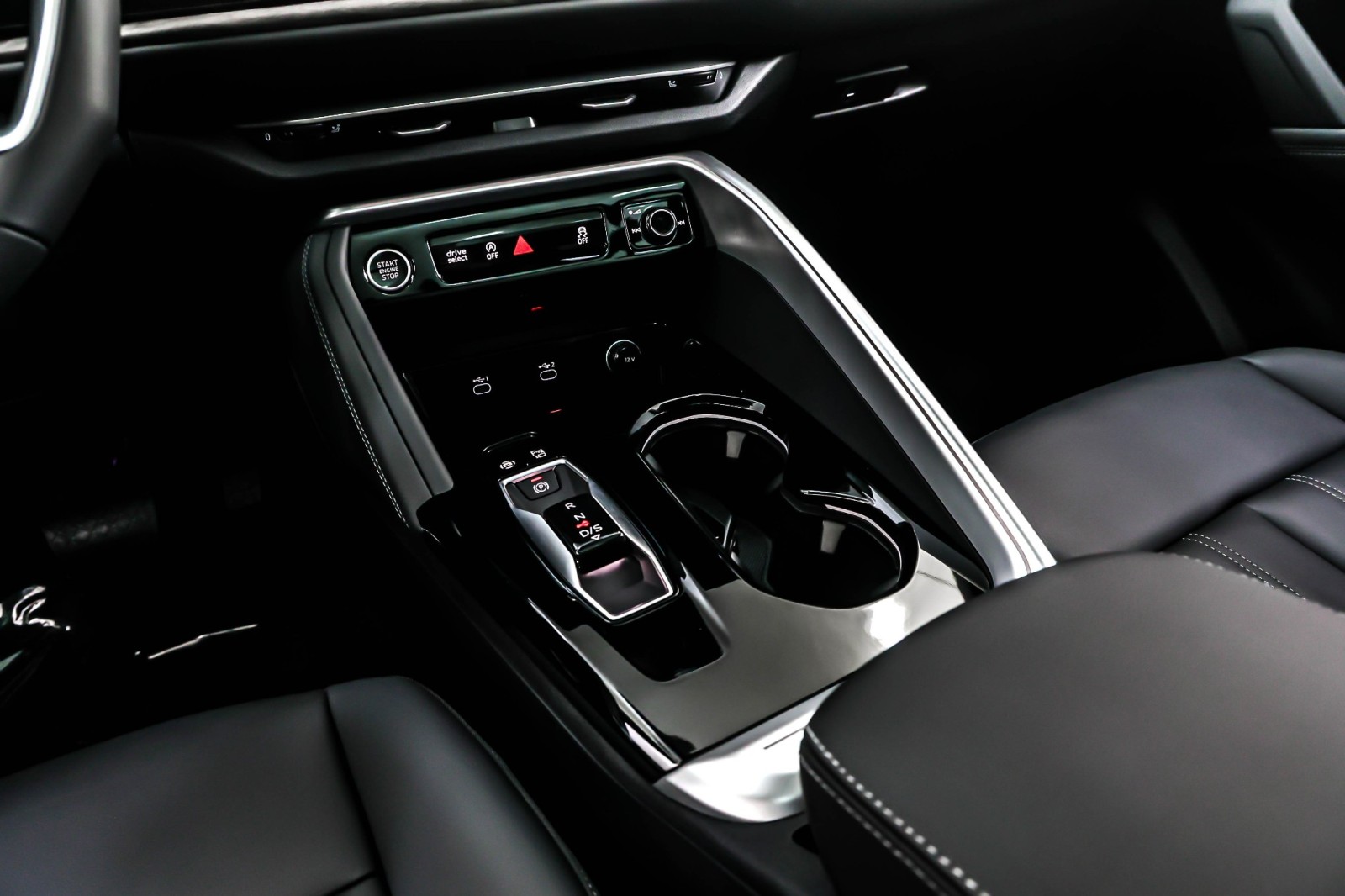 New 2025 Florett Silver Metallic Audi Premium Plus 2.0 TFSI quattro image 6