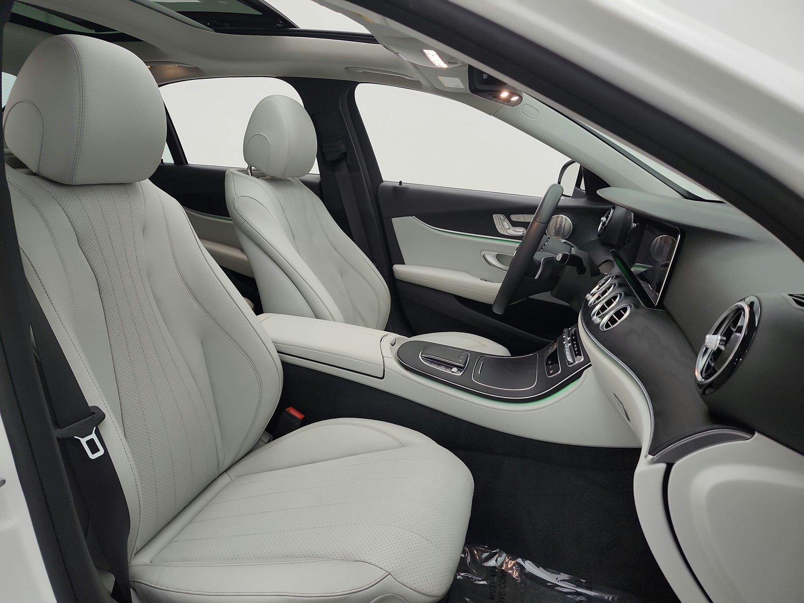 Certified Used 2022 Polar White Mercedes-Benz E 350 RWD Sedan image 34