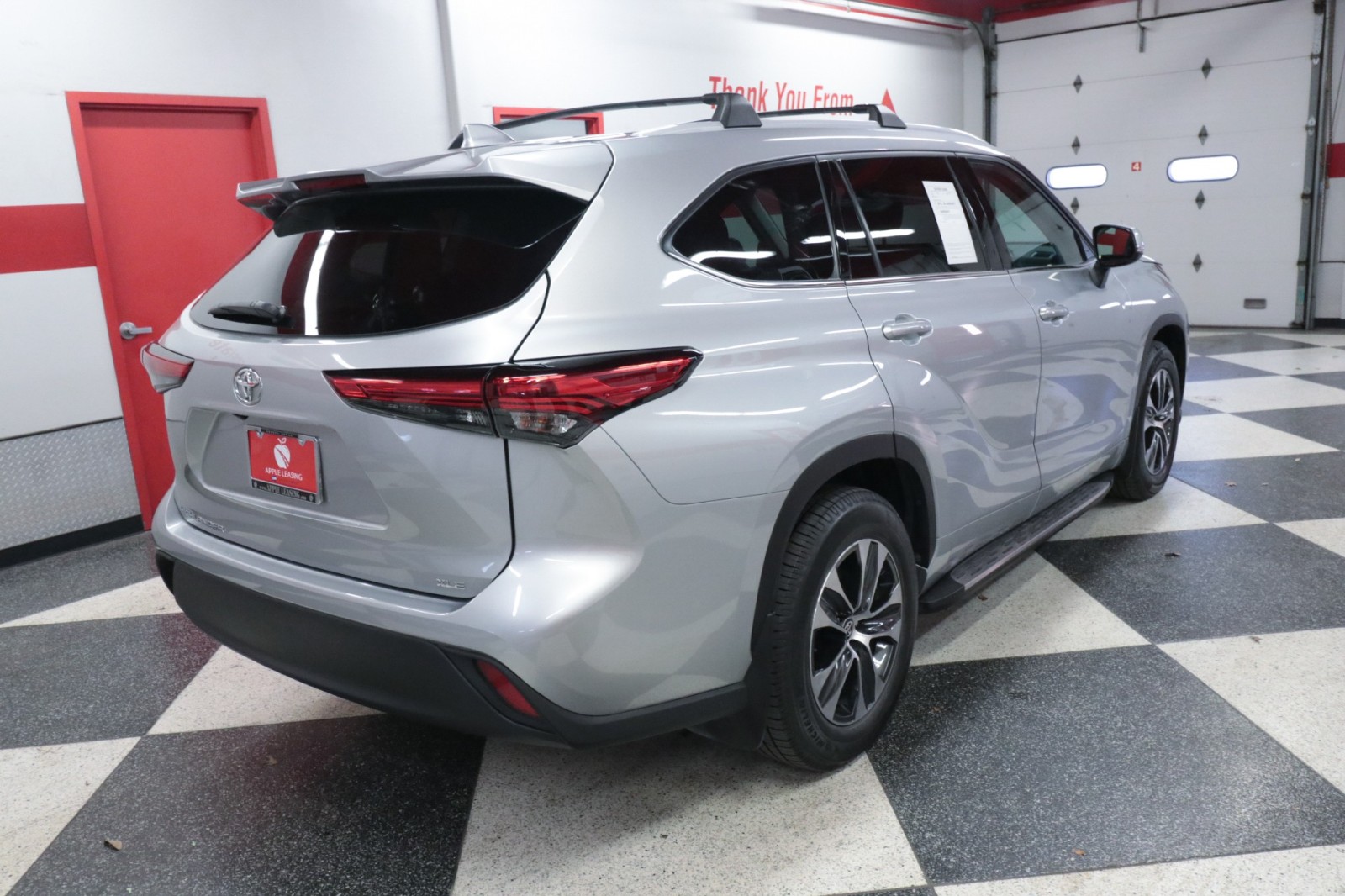 Used Car 2022 Toyota Highlander  Xle For Sale Under $35,000 In Austin, Texas