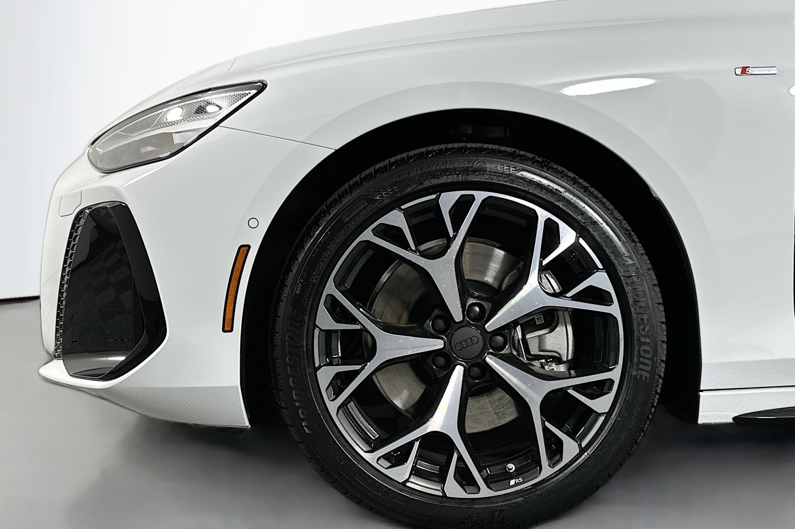 New 2026 Glacier White Metallic Audi Premium Plus image 11