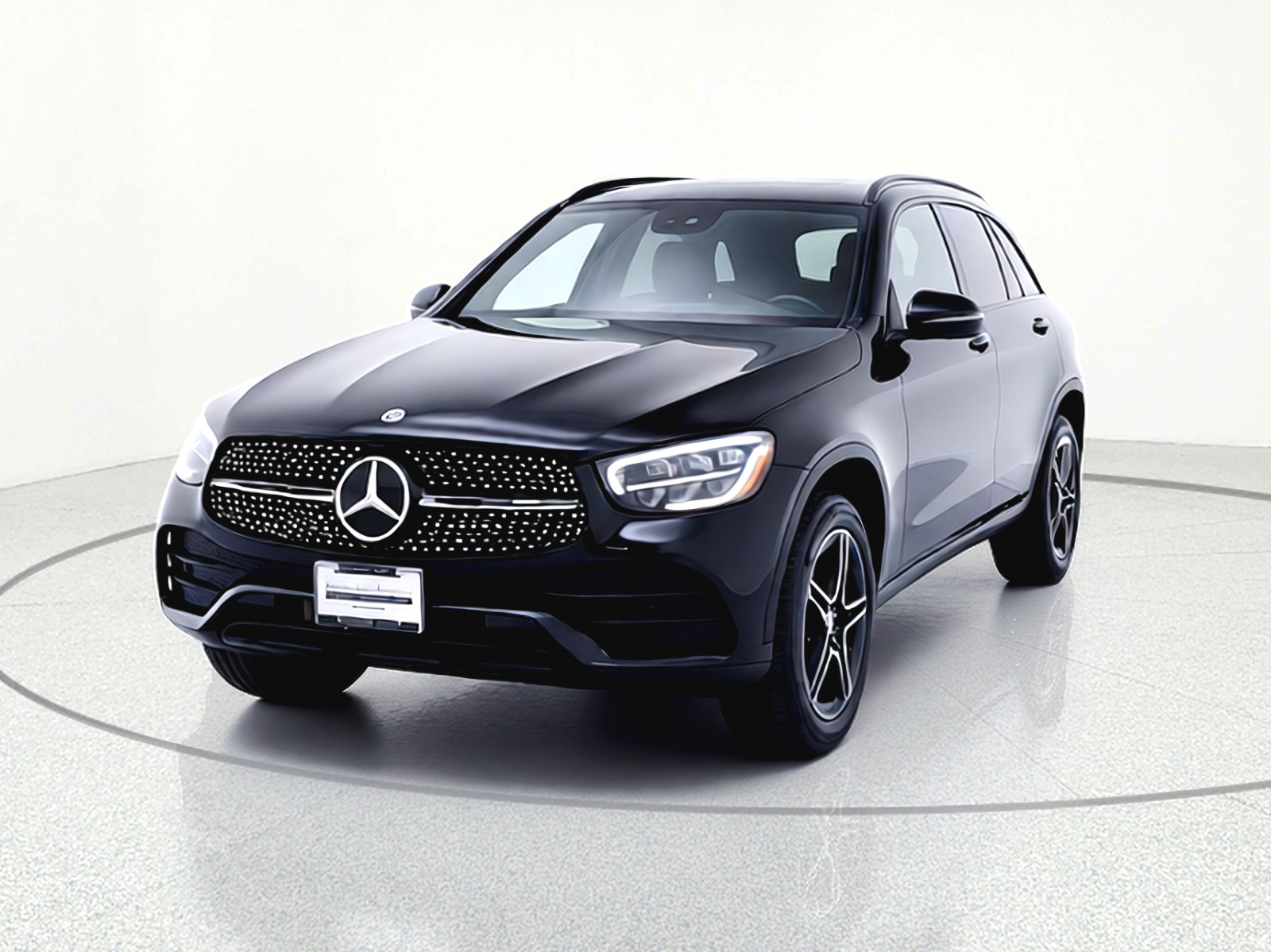 Used 2022 Black Mercedes-Benz GLC 300 SUV image 2